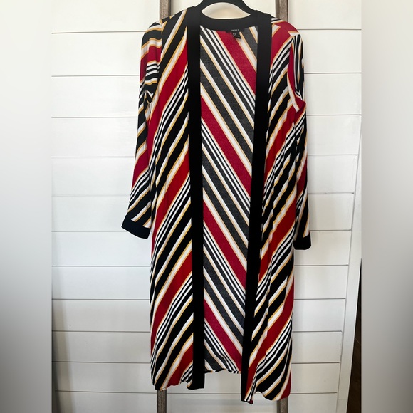 FOREVER 21 Kimono - Picture 3 of 4